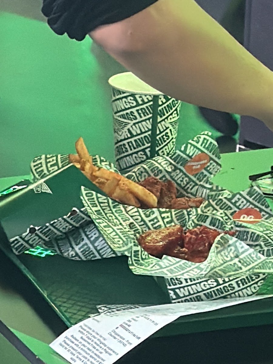 Wingstop Broadway