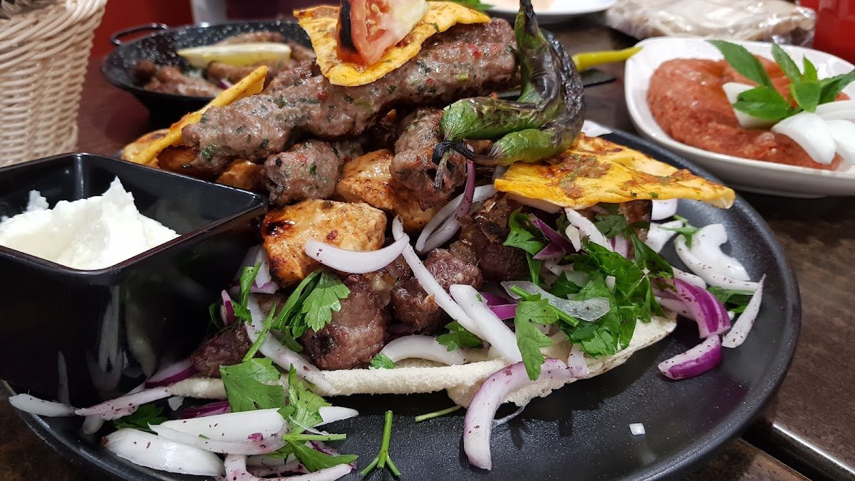 El Minieh Restaurant