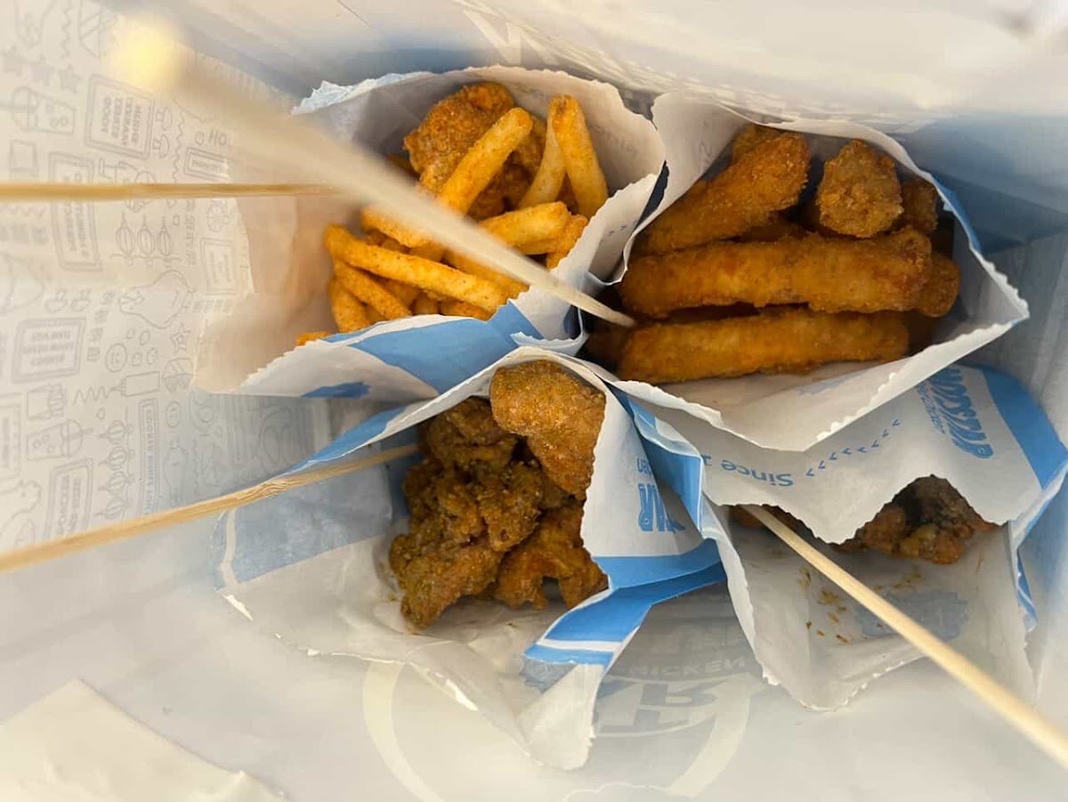 Hot Star Large Fried Chicken Box Hill