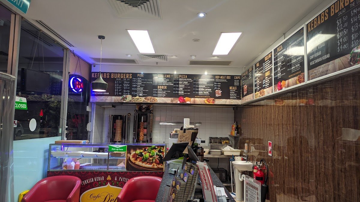 Cafe Defne Lakers Kebab