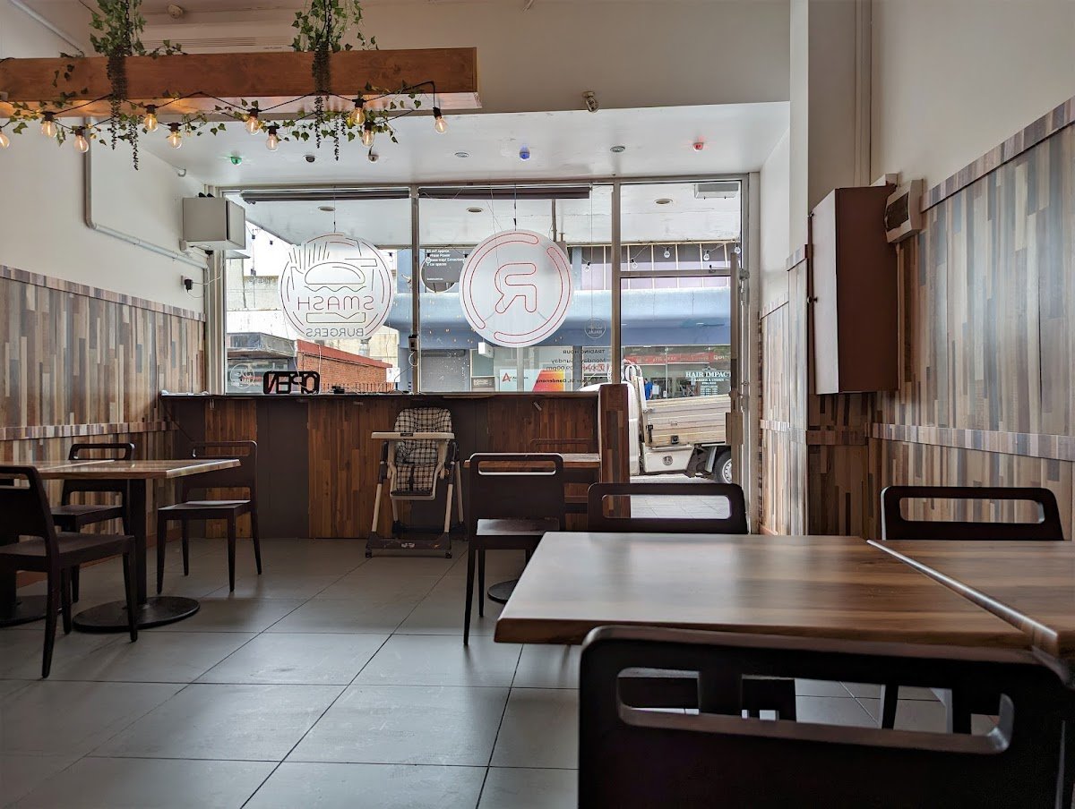 Rizins Smash Burgers