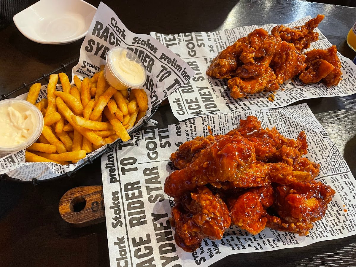 Momo Chicken And Beer