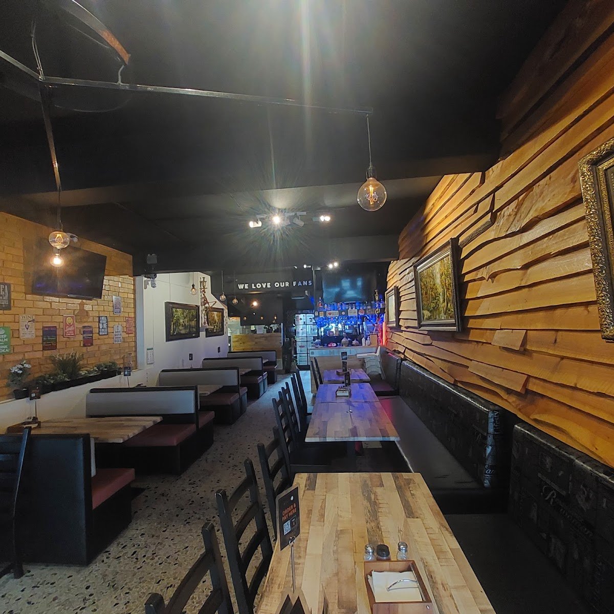 MIXITY Restaurant and Cafe