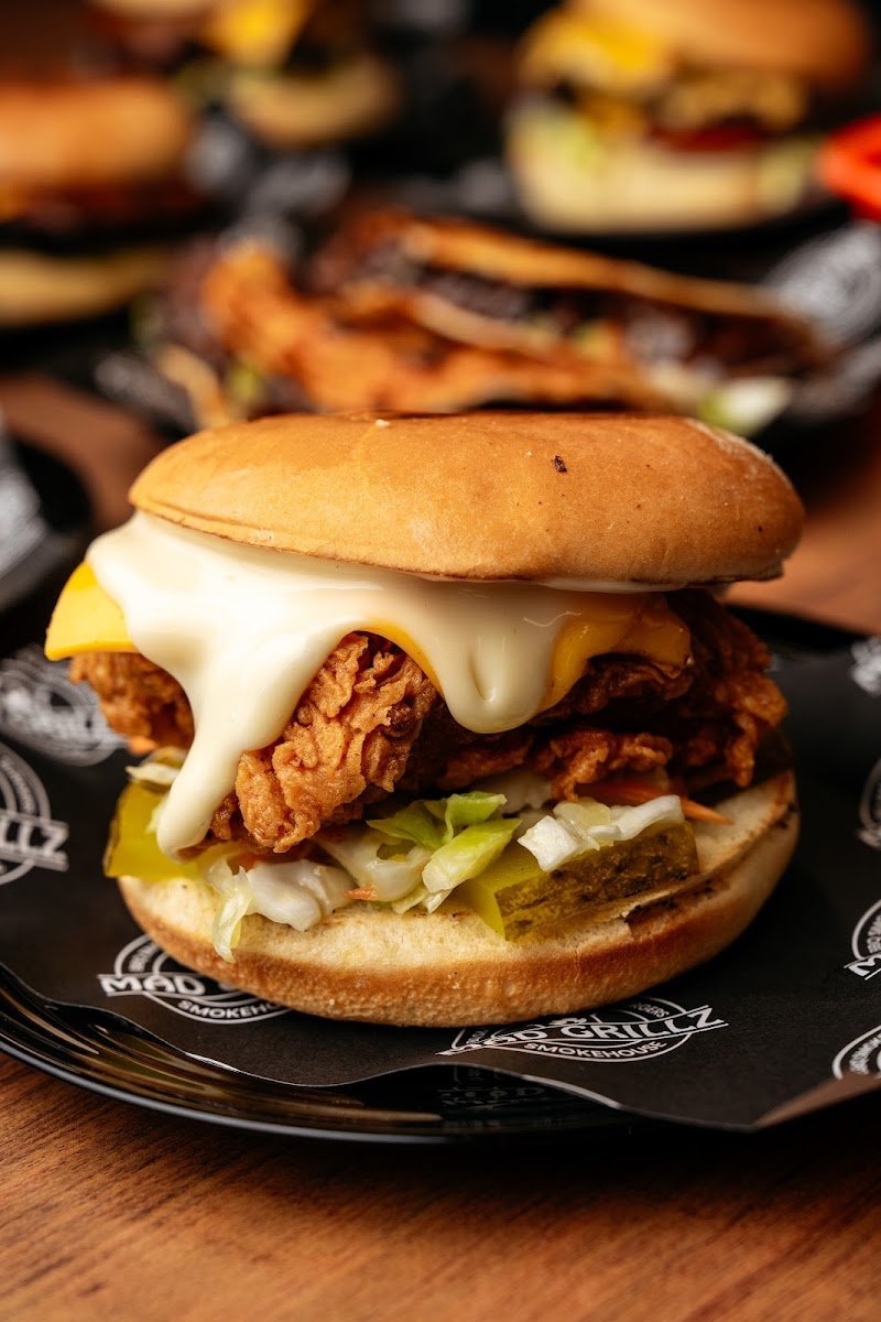 MAD GRILLZ SMOKEHOUSE