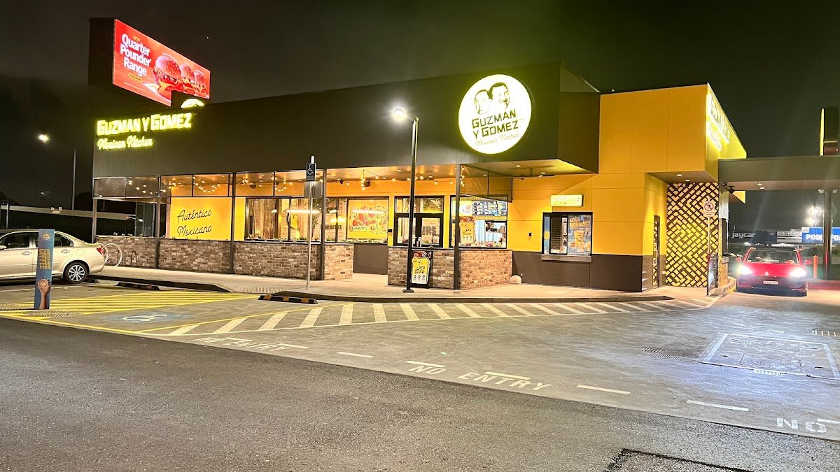 Guzman y Gomez - Roxburgh Park