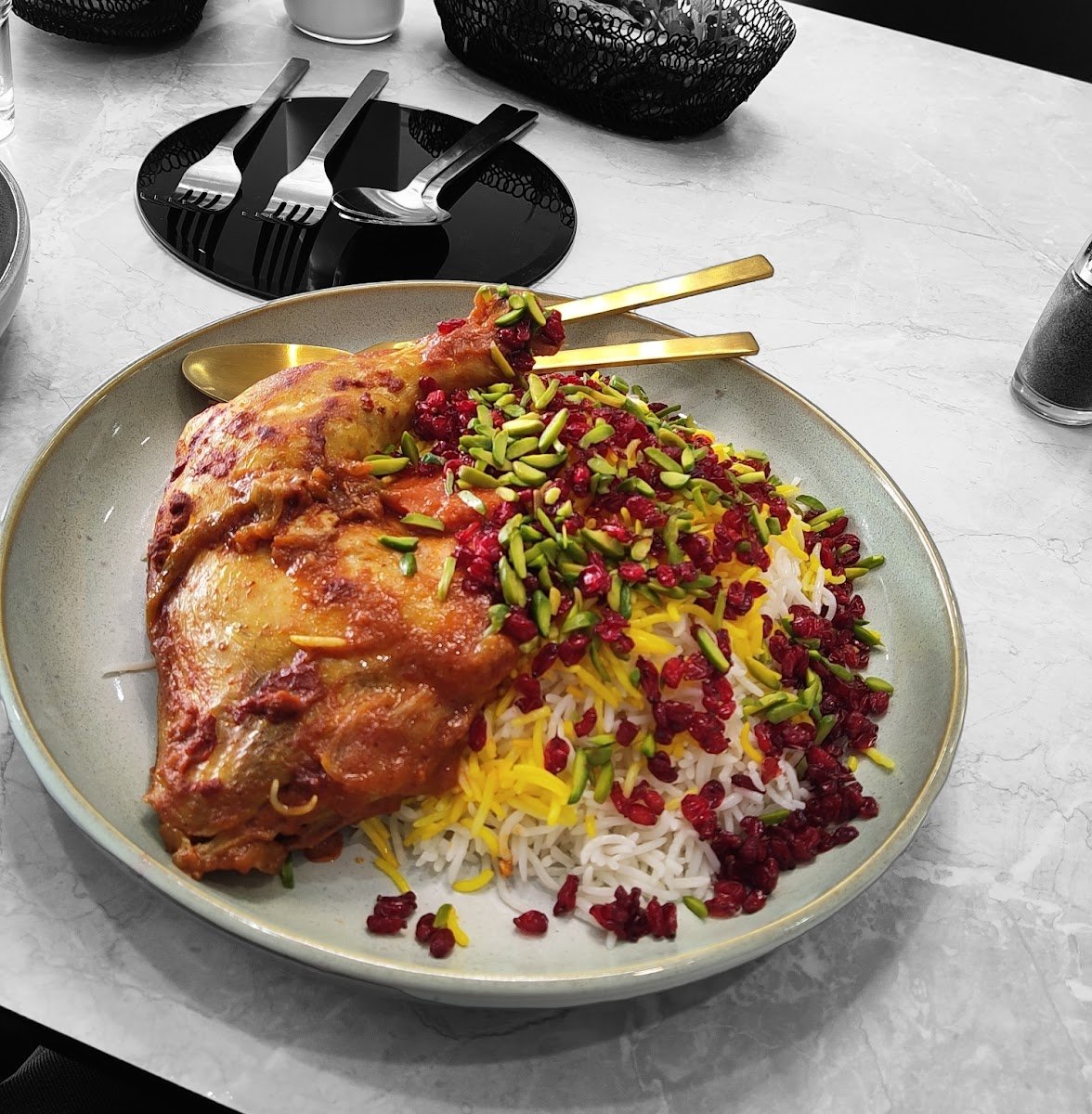 Venoos Restaurant -Persian Cuisine Halal