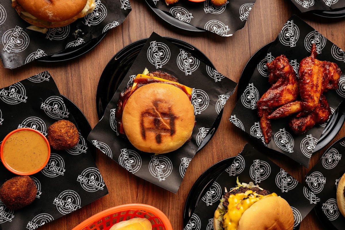 Mad Grillz Smokehouse