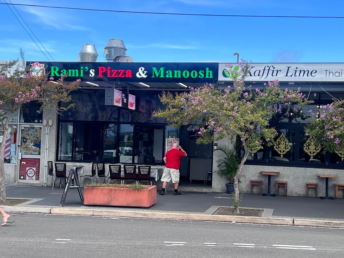 Ramis Pizza Manoosh