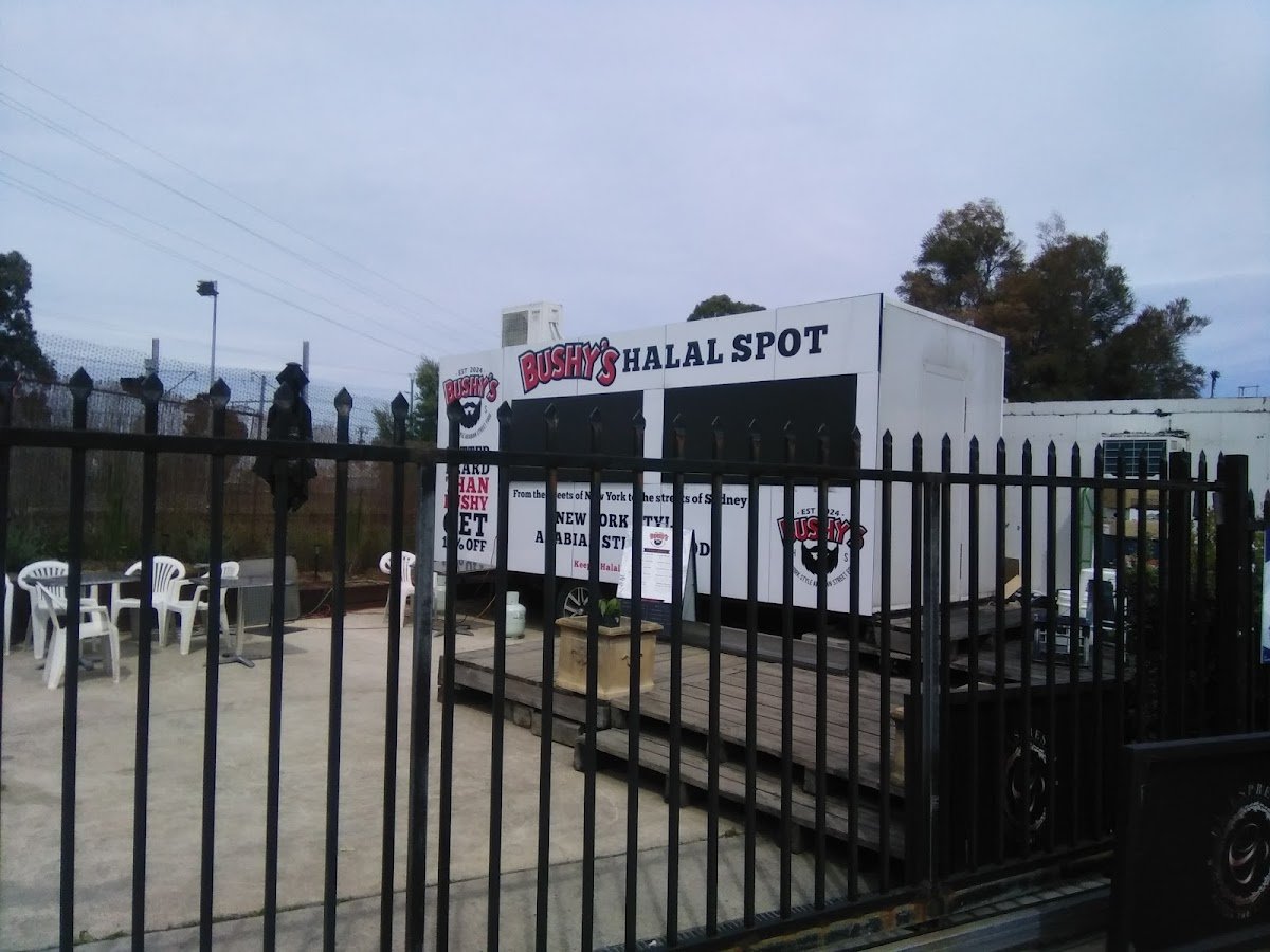 BUSHYS HALAL SPOT YENORRA