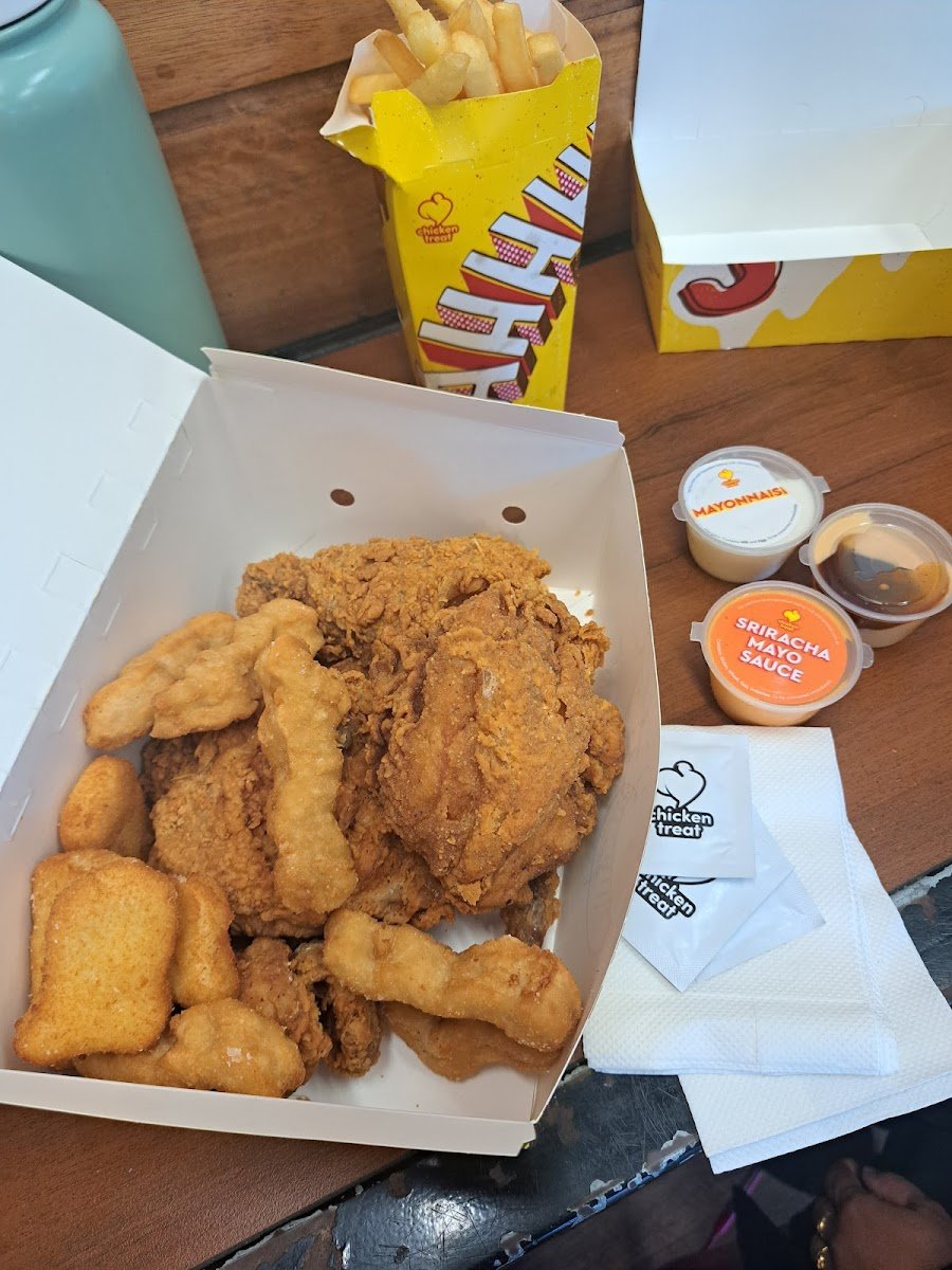 Chicken Treat Forest Lakes