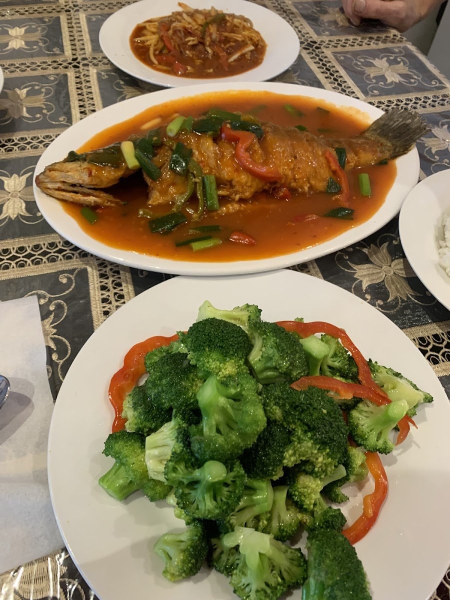Karlaylisi Restaurant - Uyghur Cuisine