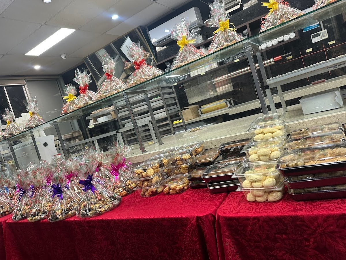 Mounas Sweets